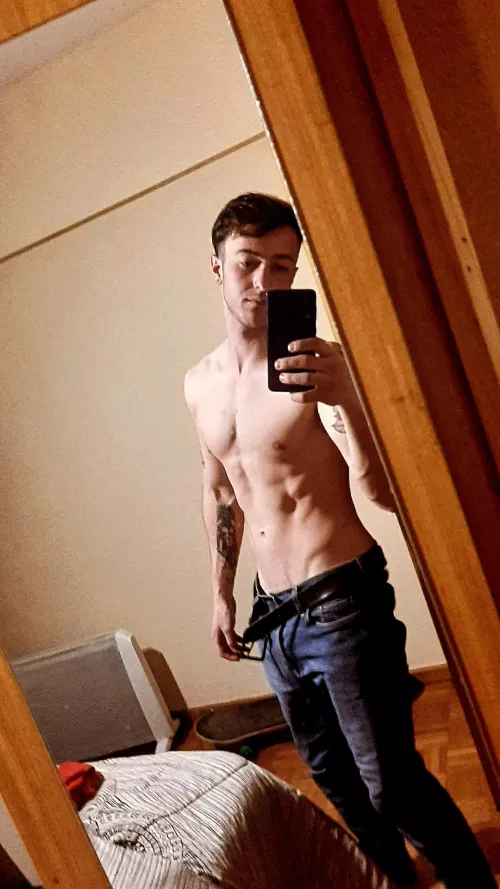 I don't know if you will like this pic since I'm not naked