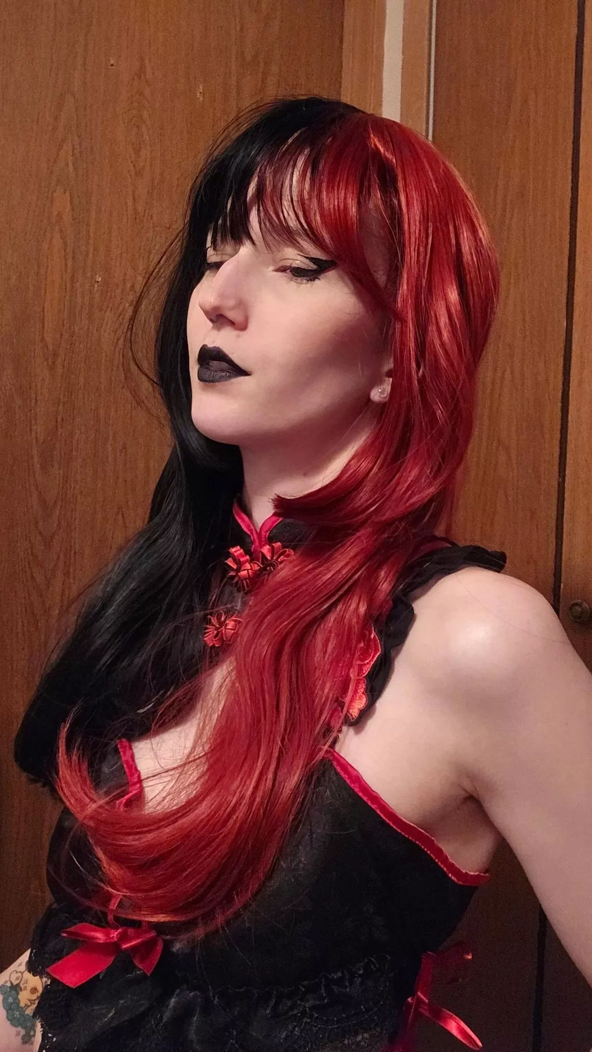 I kinda dig how my hair sits in this pic tbh