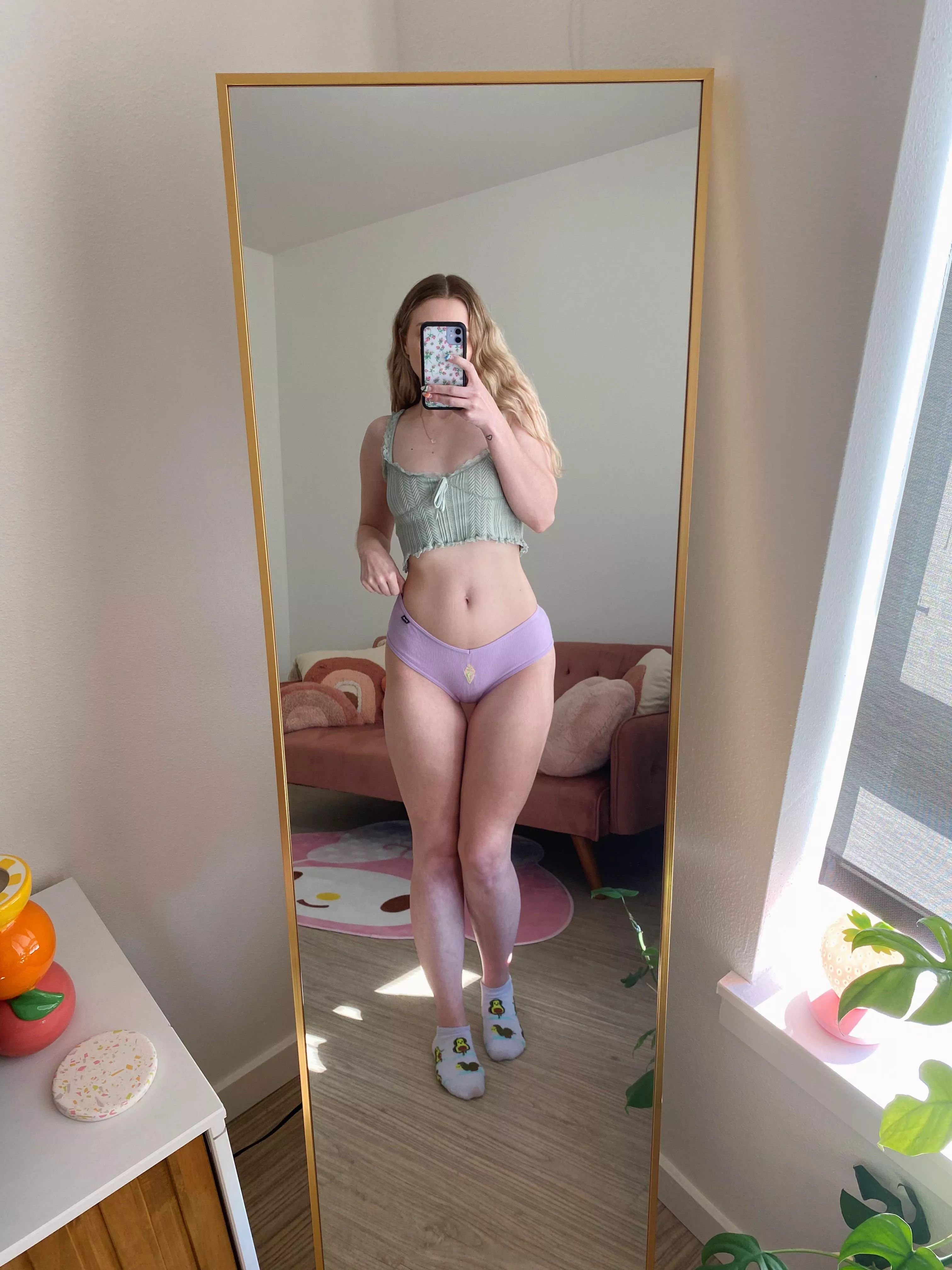 i’m so happy it’s finally friday tomorrow [f]