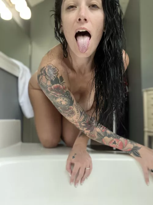 The gates are open, please cum inside😈