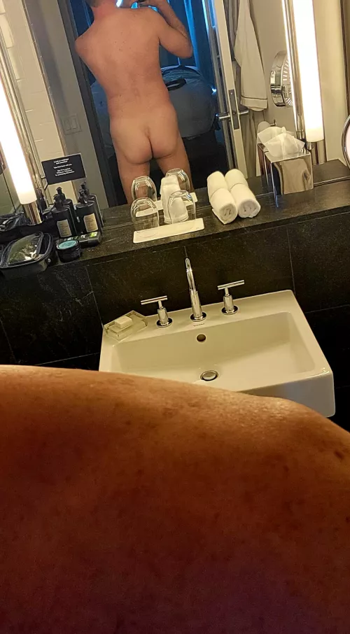 This is how prefer to walk around in my hotel room. 🍑