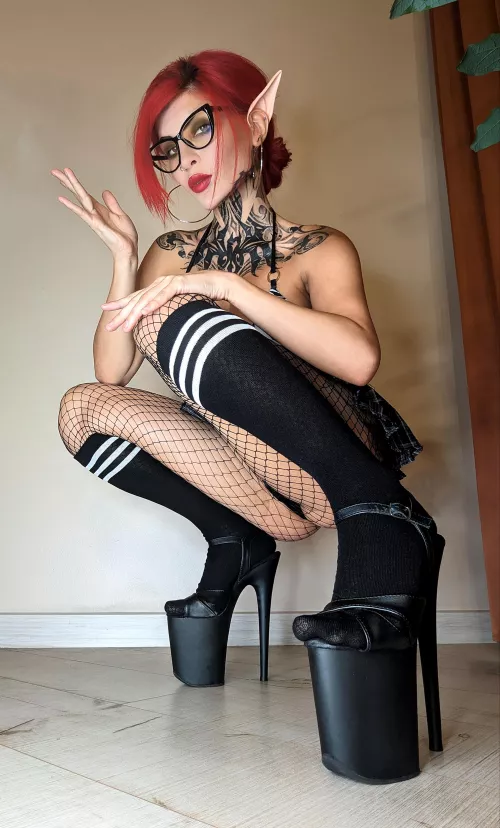 Wanna take my socks off with your teeth?