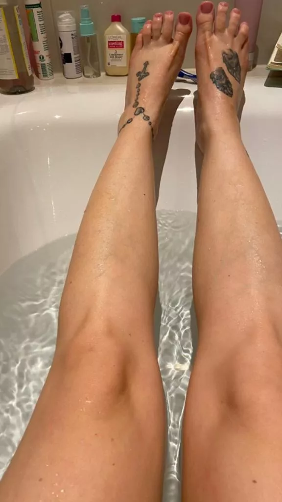 Would you like mommy to train you to be a good sissy?