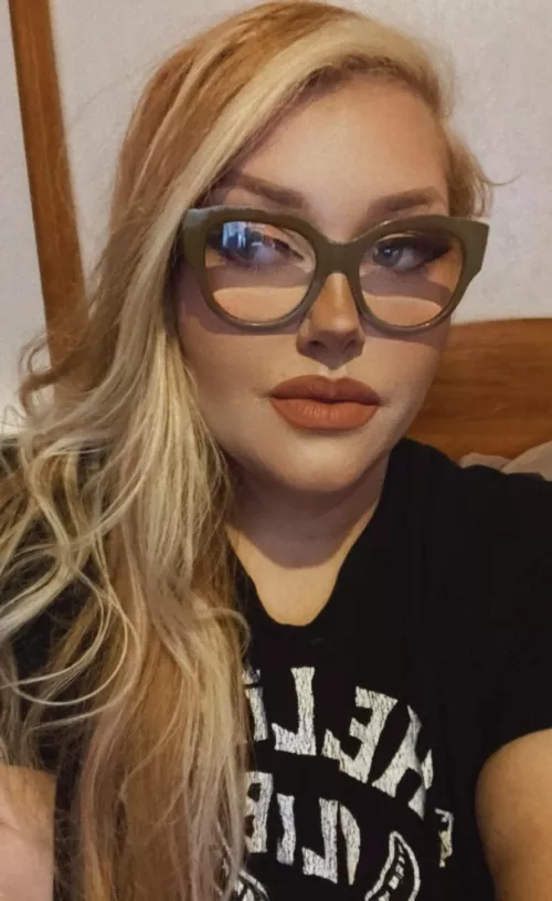 Can’t decide if my hair is working with me or against me today.