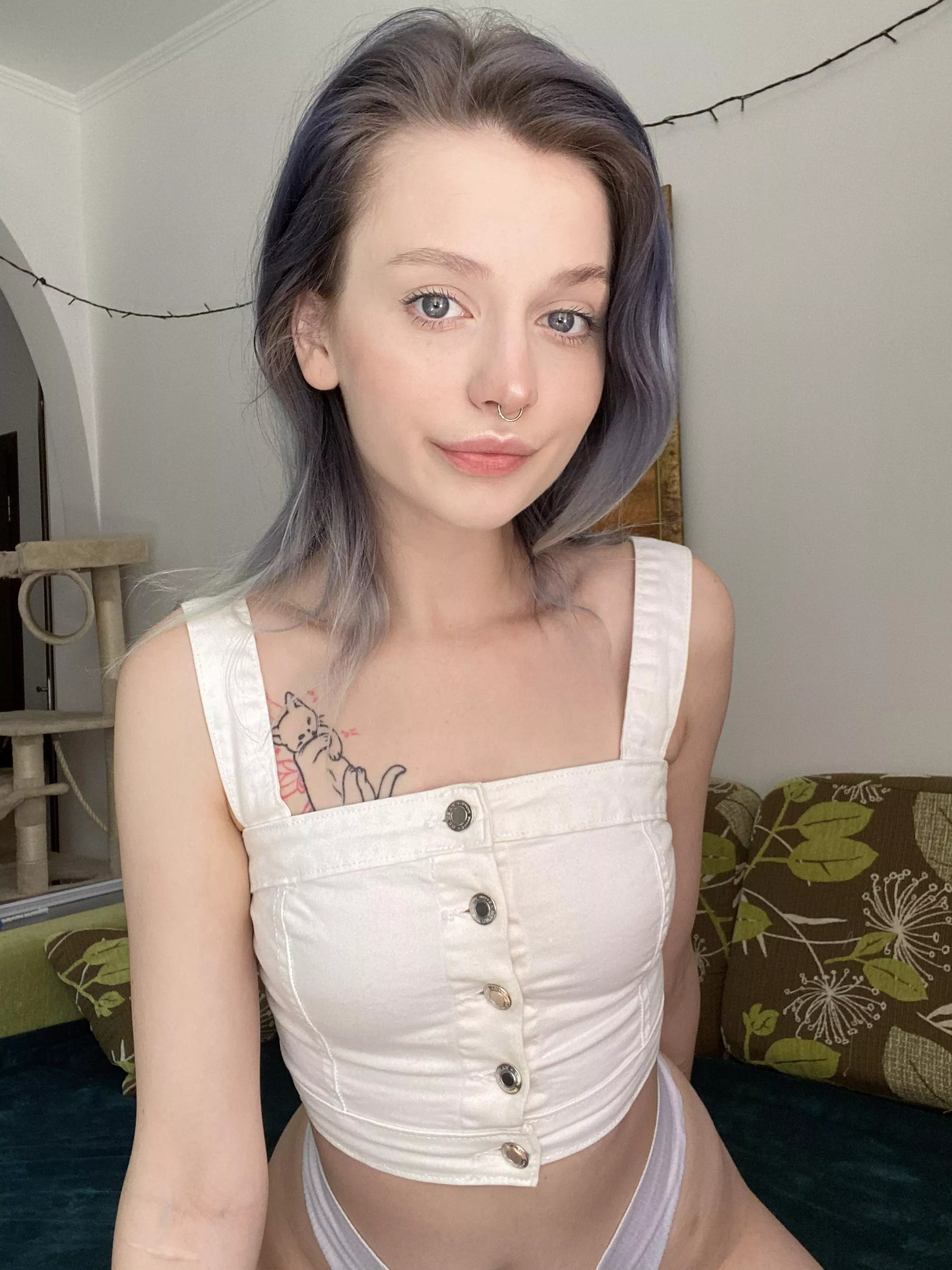 [F19] good morning daddies 😇