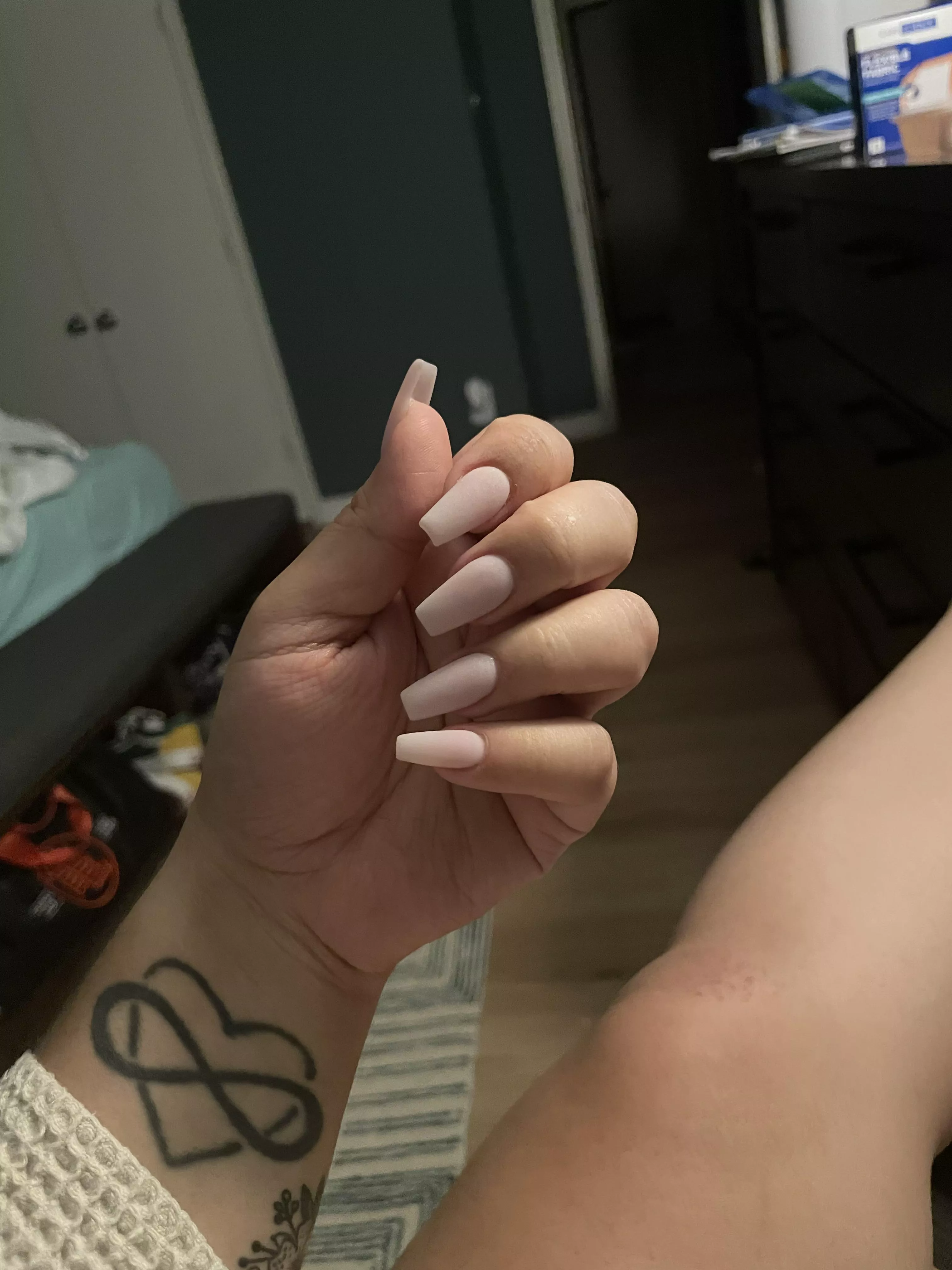 Fresh nails 🥰