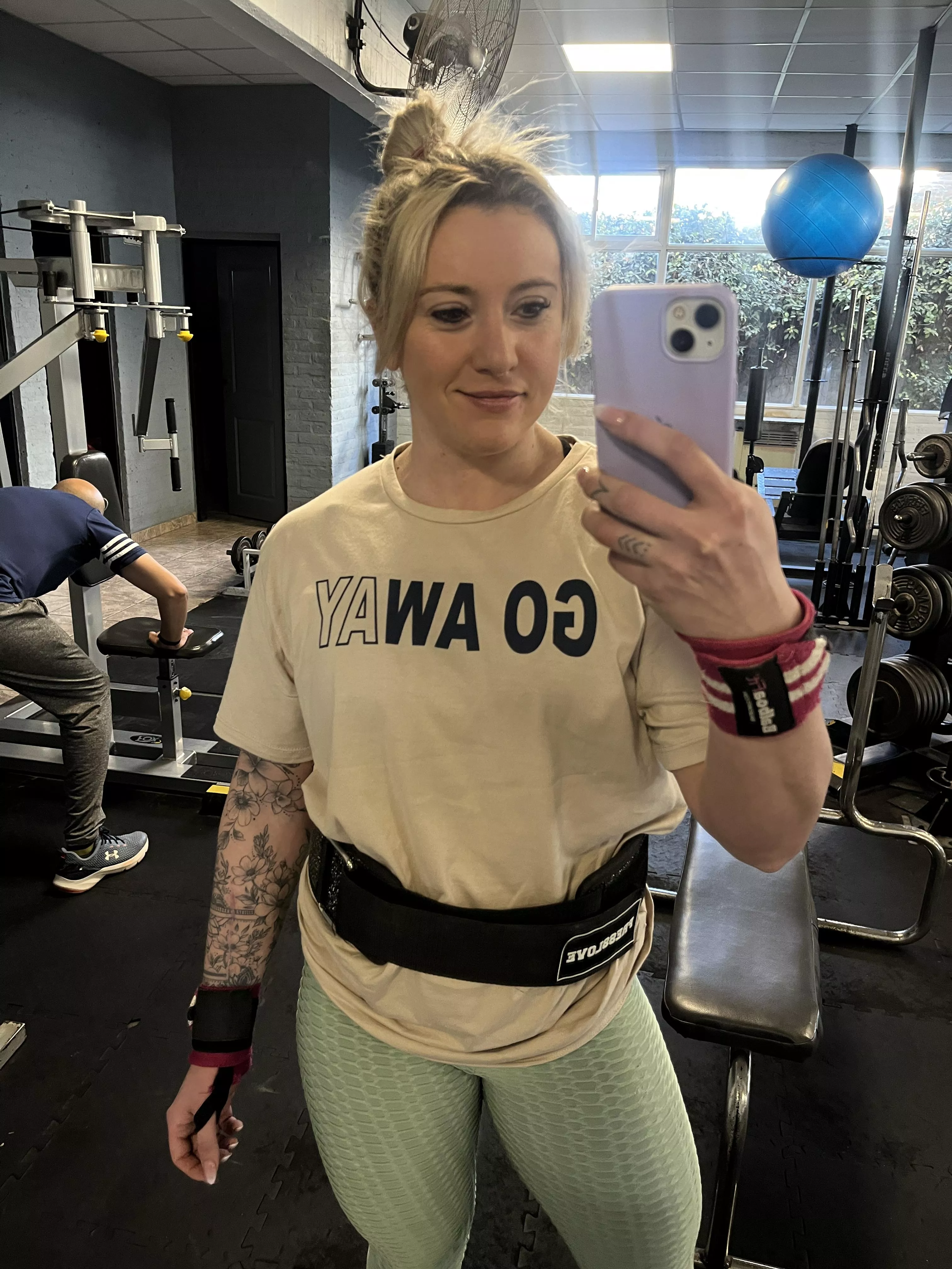 Gym milf saying hello😘