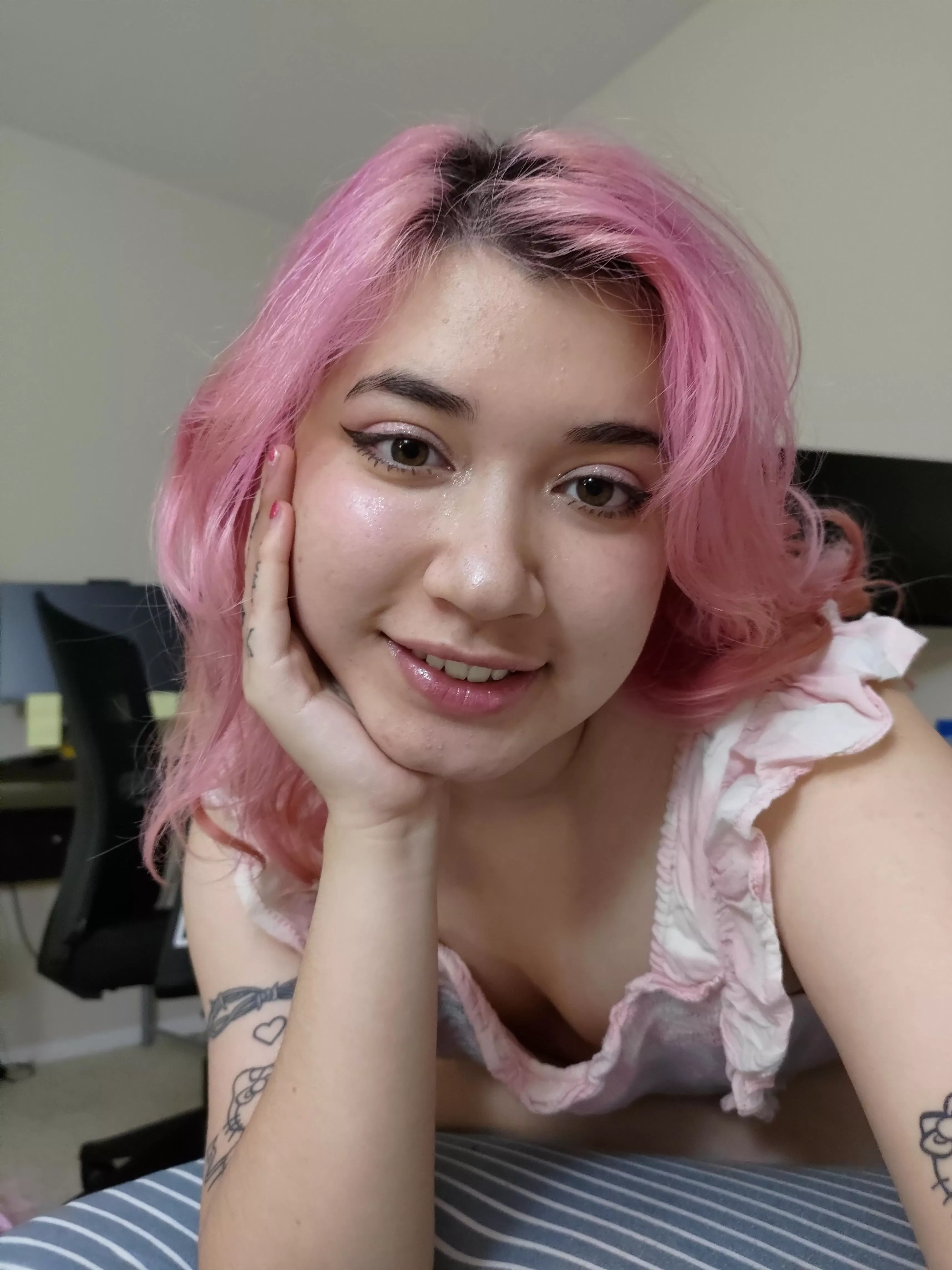 had a rough day but still trying to smile, how was urs?