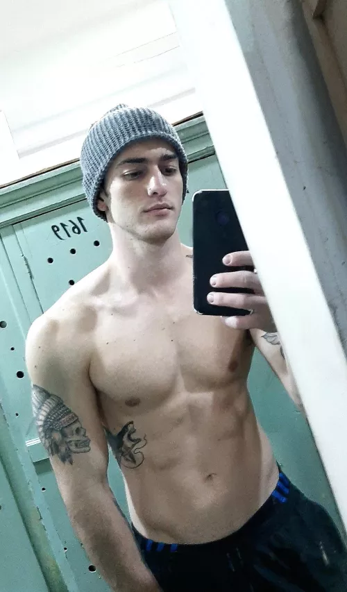 I don't know if you will like this pic since I'm not naked