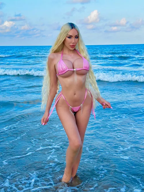 Making daddies hard at the beach