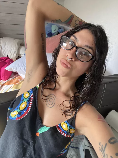 Please , kiss my armpits today