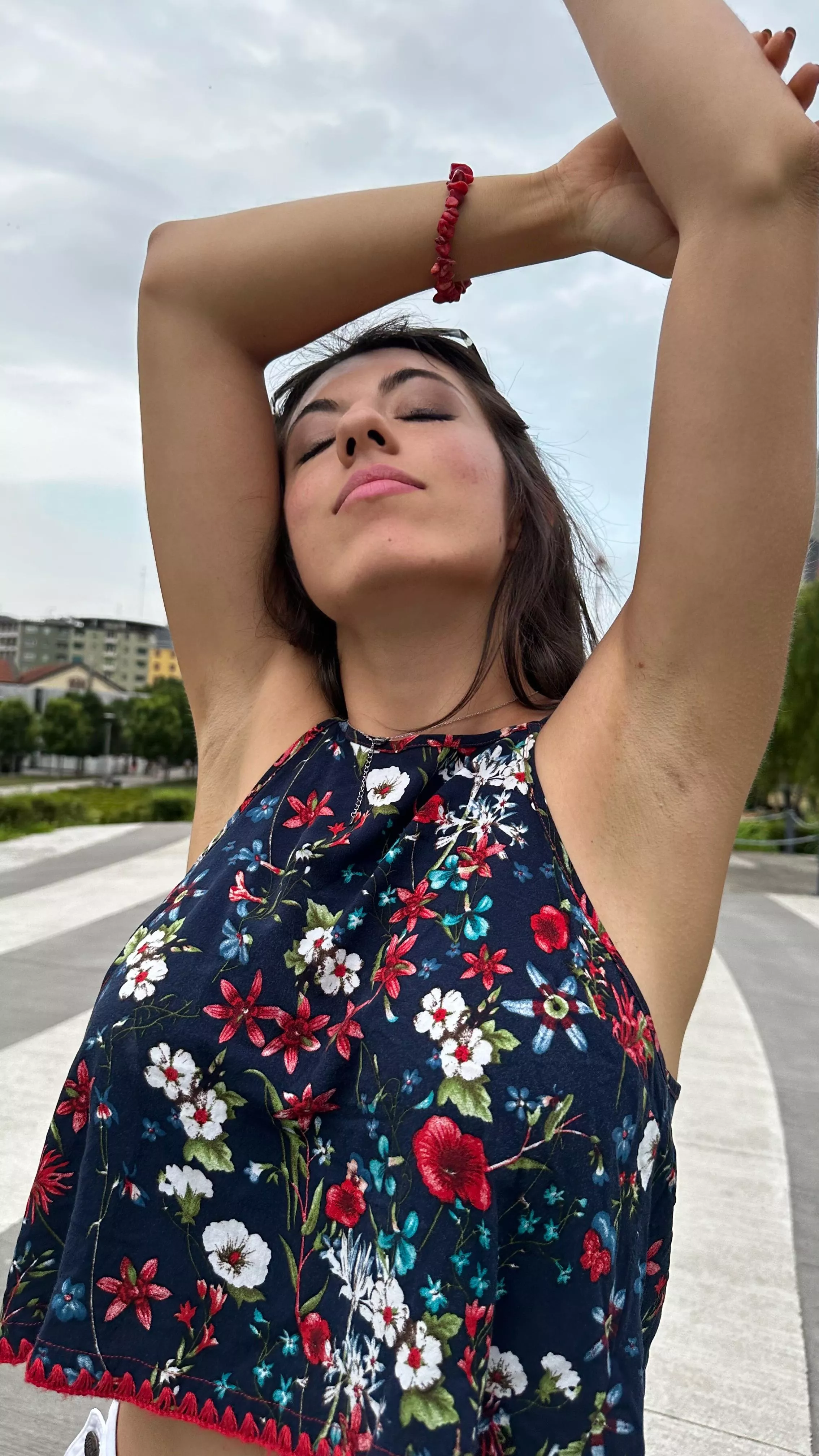 posing like an angelll