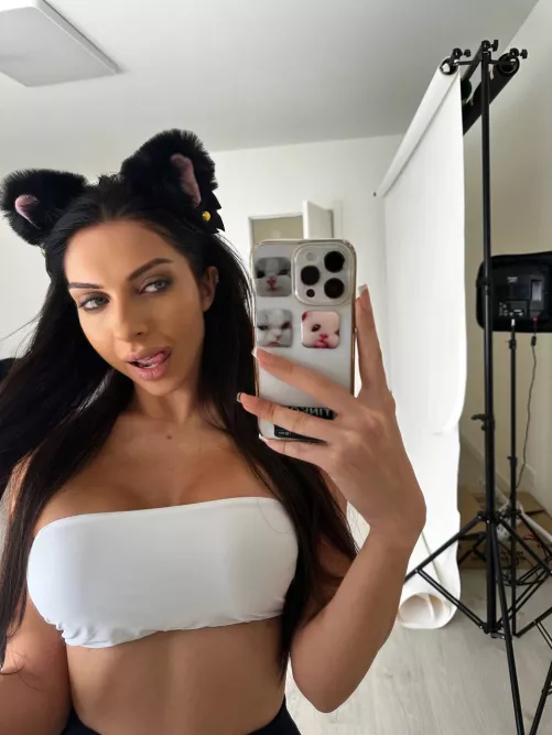 Wanna be your naughty kitten