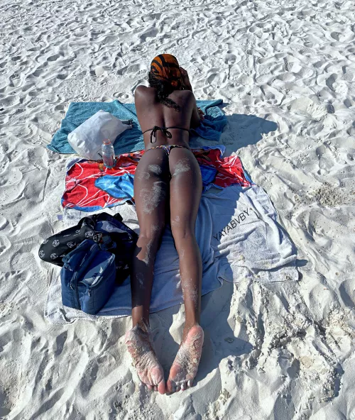 All the [f]un happens when buns + the sun come out 6’0