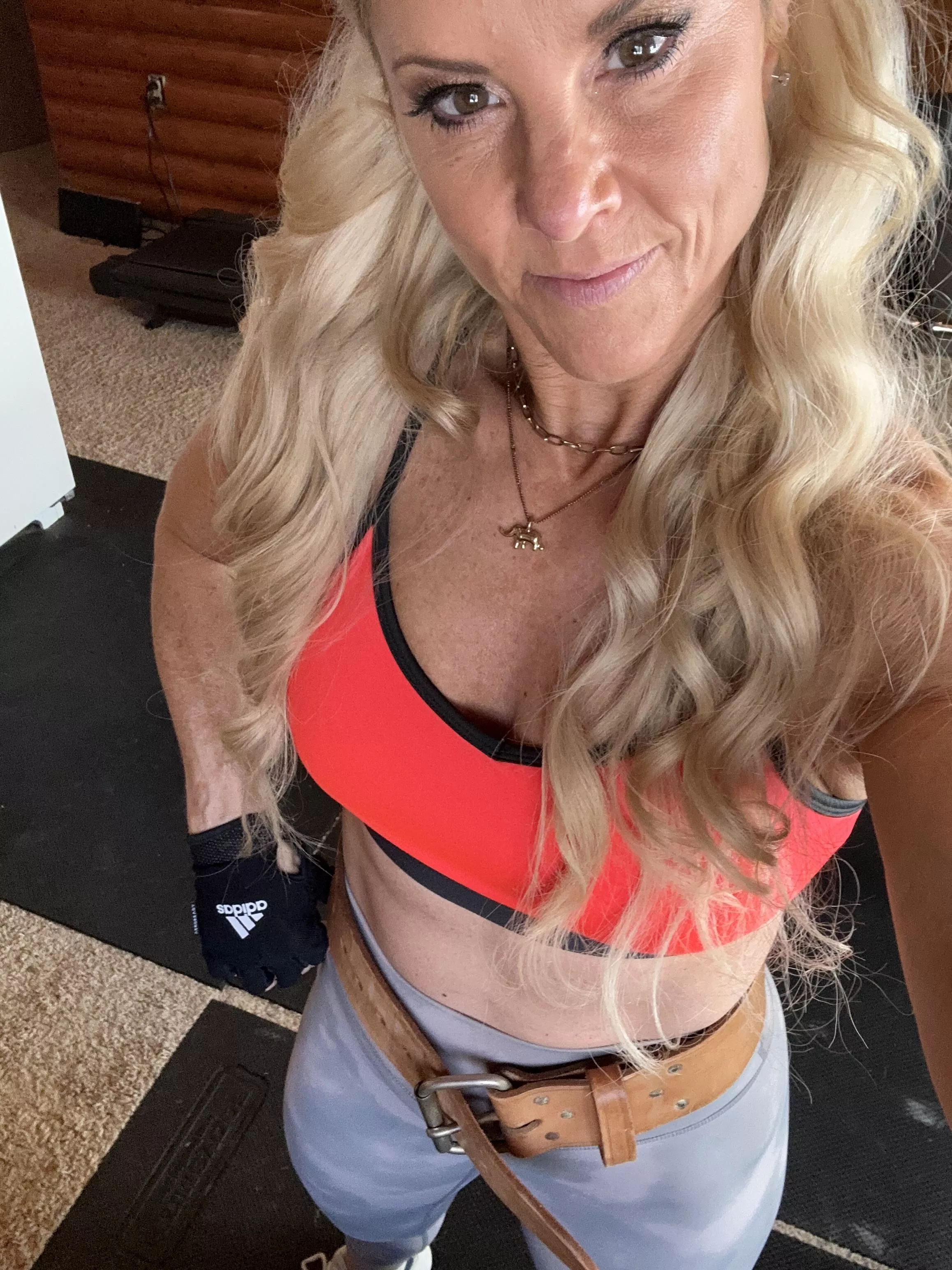 Anna Fine Fit - Let's start our morning off right!