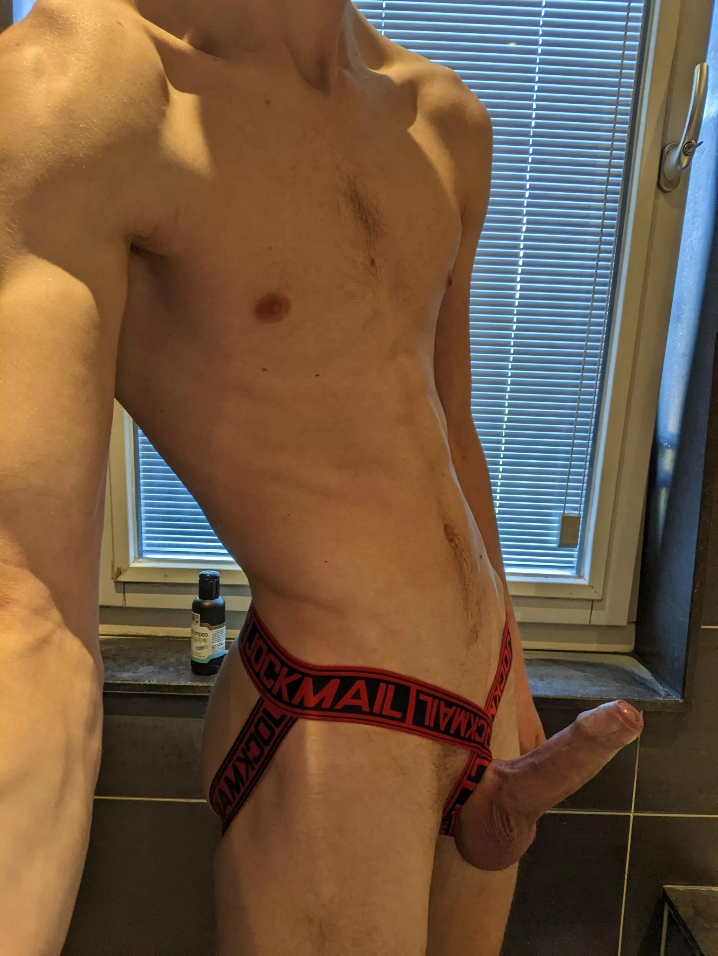 DM me your pic requests