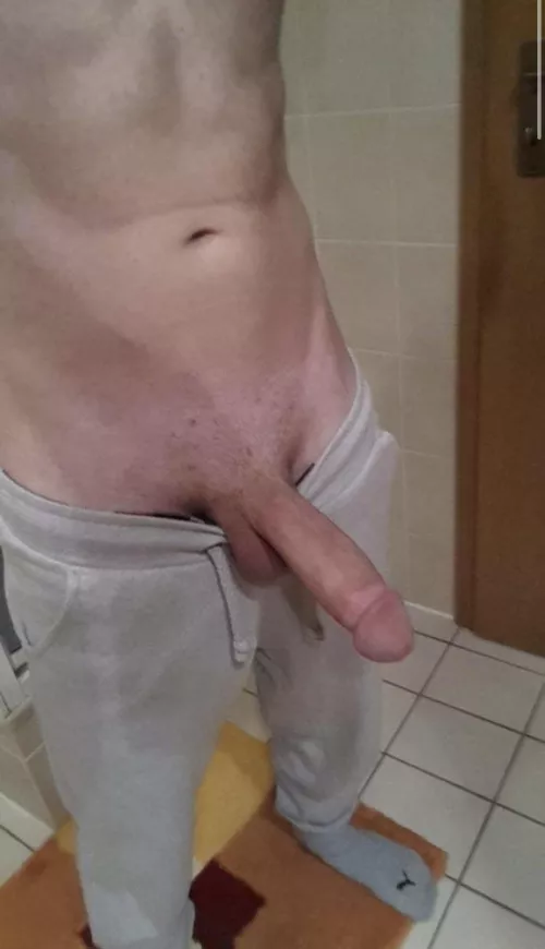 Drop to your knees? (31M, DM Open)