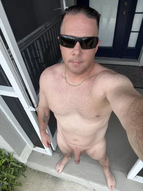 Have a great nude weekend!