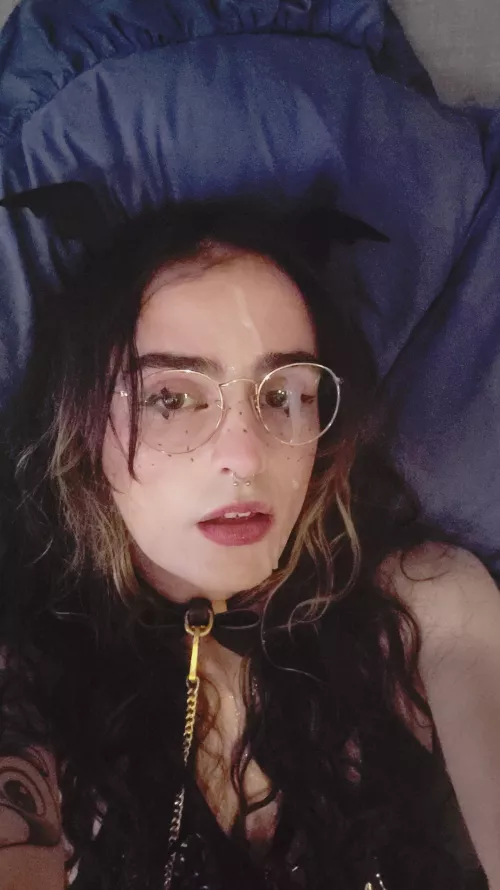 I love being collared and cummed on [F]