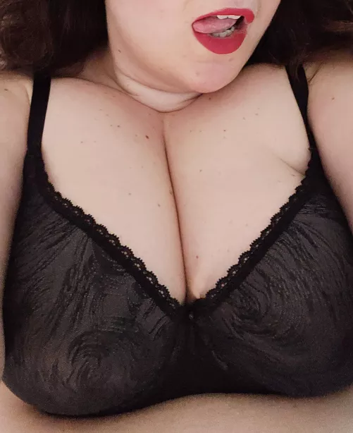 I want to send you a nude. DM