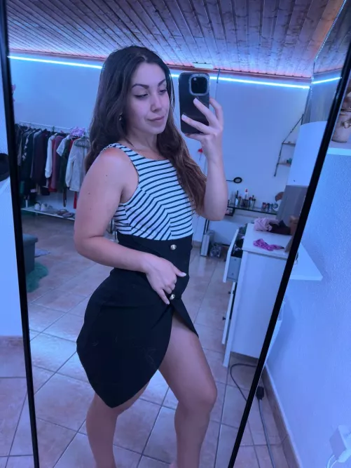 Im not so sure about this dress.. what you think? 😩