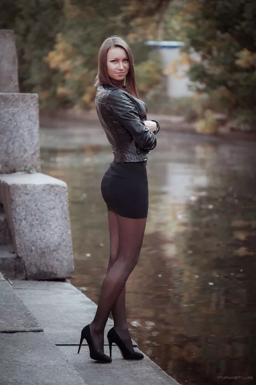 Lovely long-legged dame