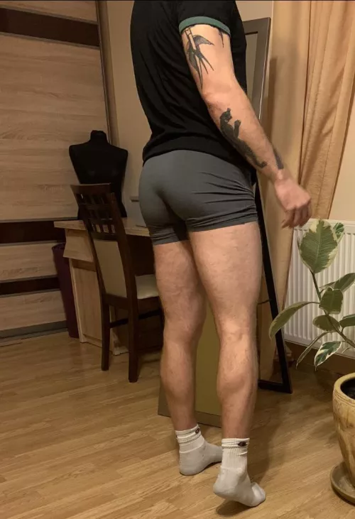 Oops i thought u weren’t looking!