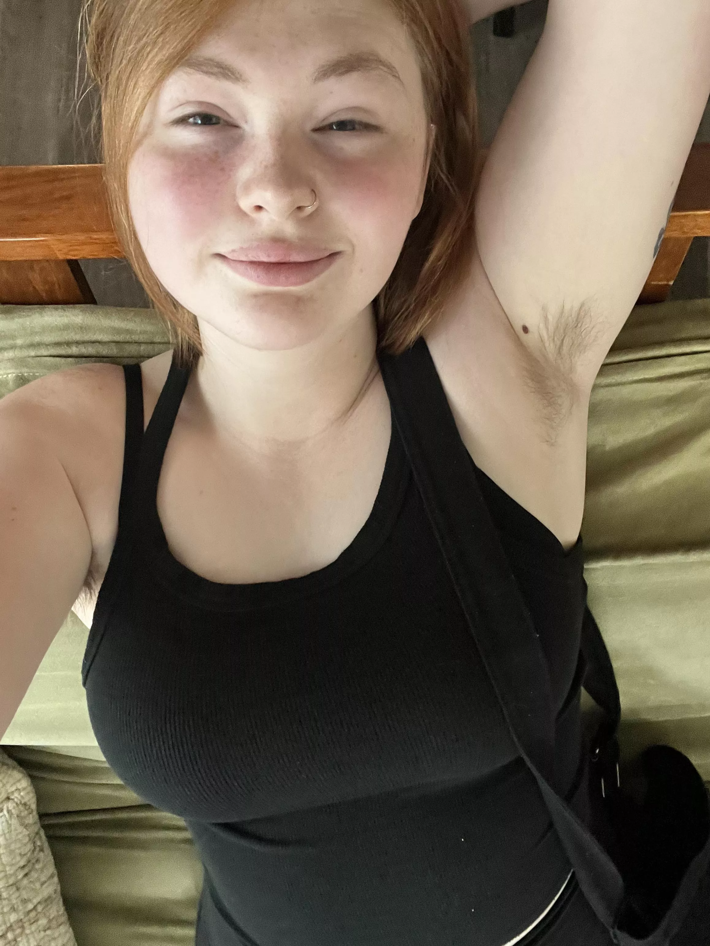 Quick pic before I go to run errands 🖤