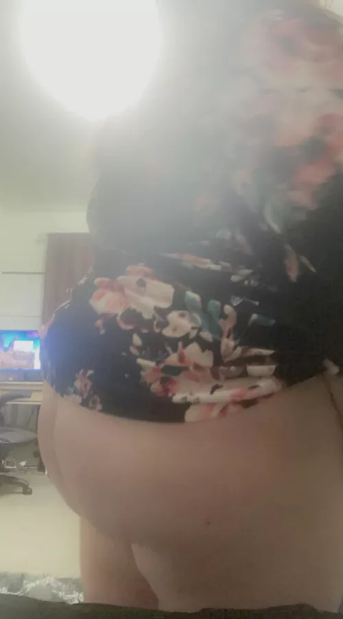 So bored and horny💦