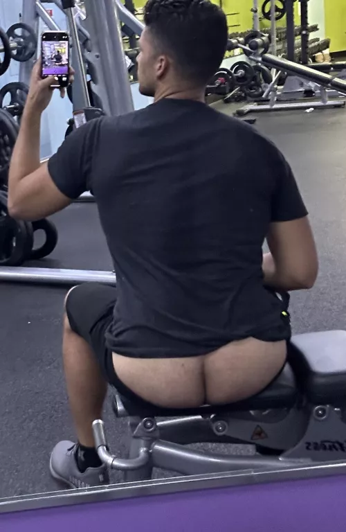 So horny at the gym 26