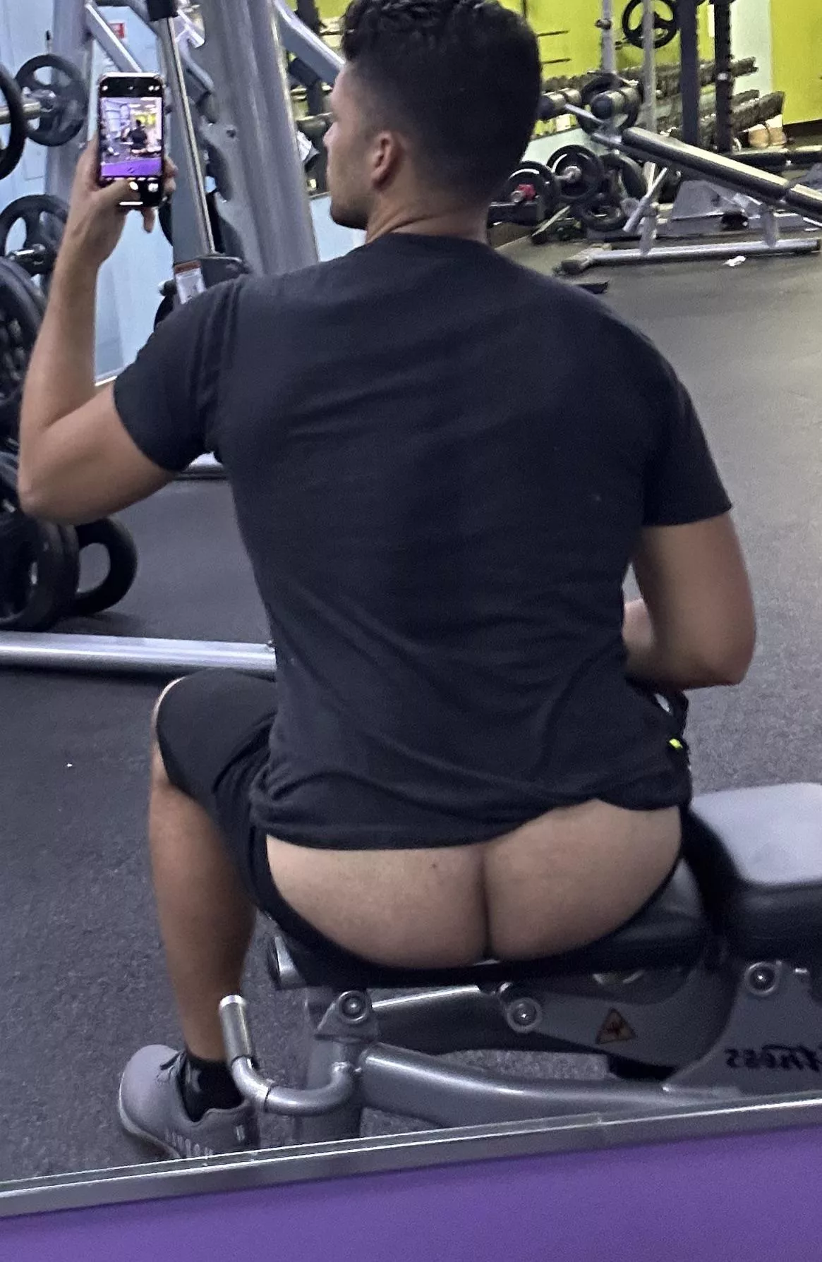 So horny at the gym 26