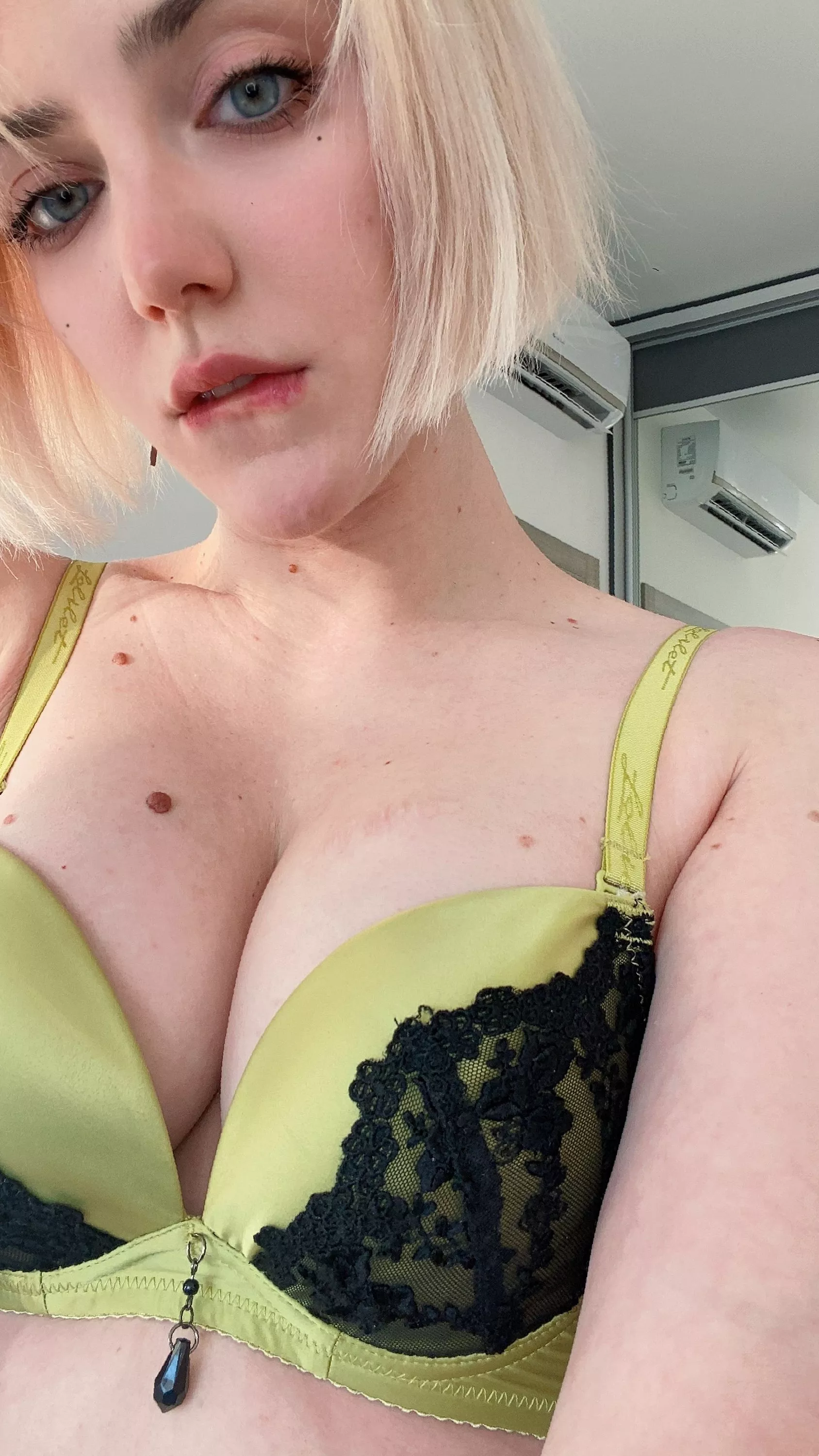 this bra looks very sexy on my tits