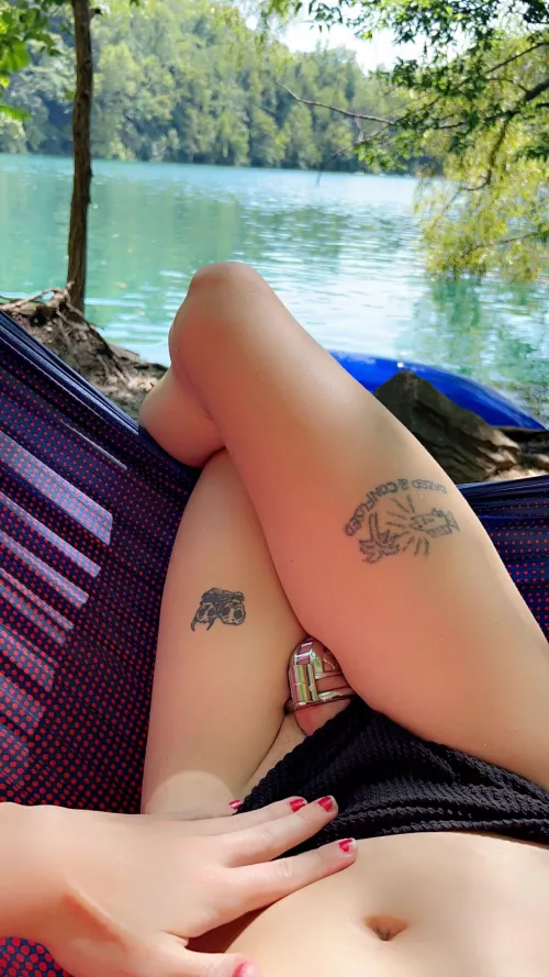 Who knew tanning was so exciting🤭☀️