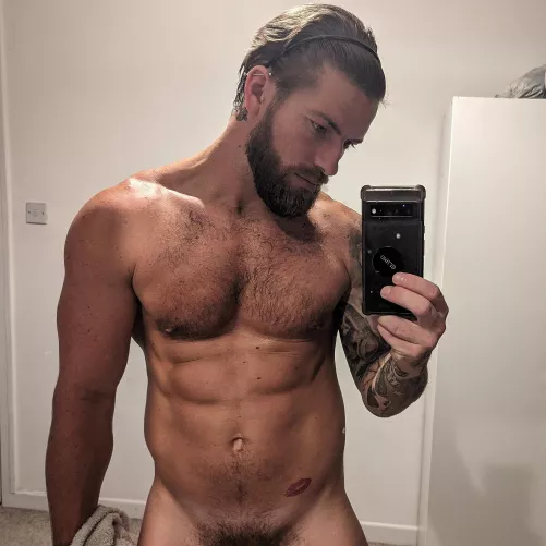 Who's coming over for Sunday chills?