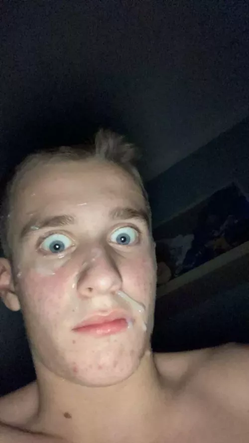 2004hottie is a great cumslut