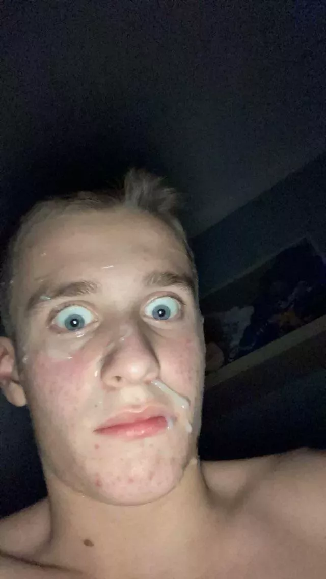 2004hottie is a great cumslut