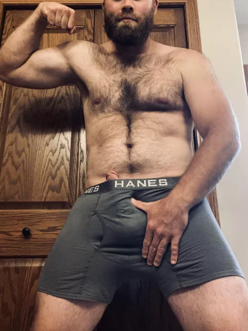 [31] Add a burly 6’5” man to your Sunday…I promise it’ll be fun!