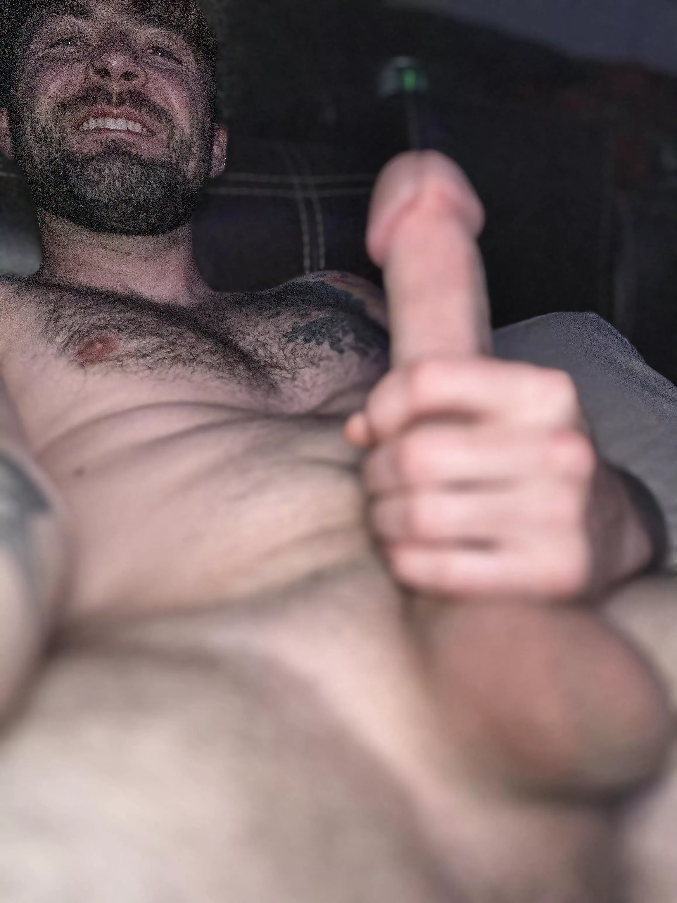 32 single dad ready to flirt 😉 just look at that killer smile 😈