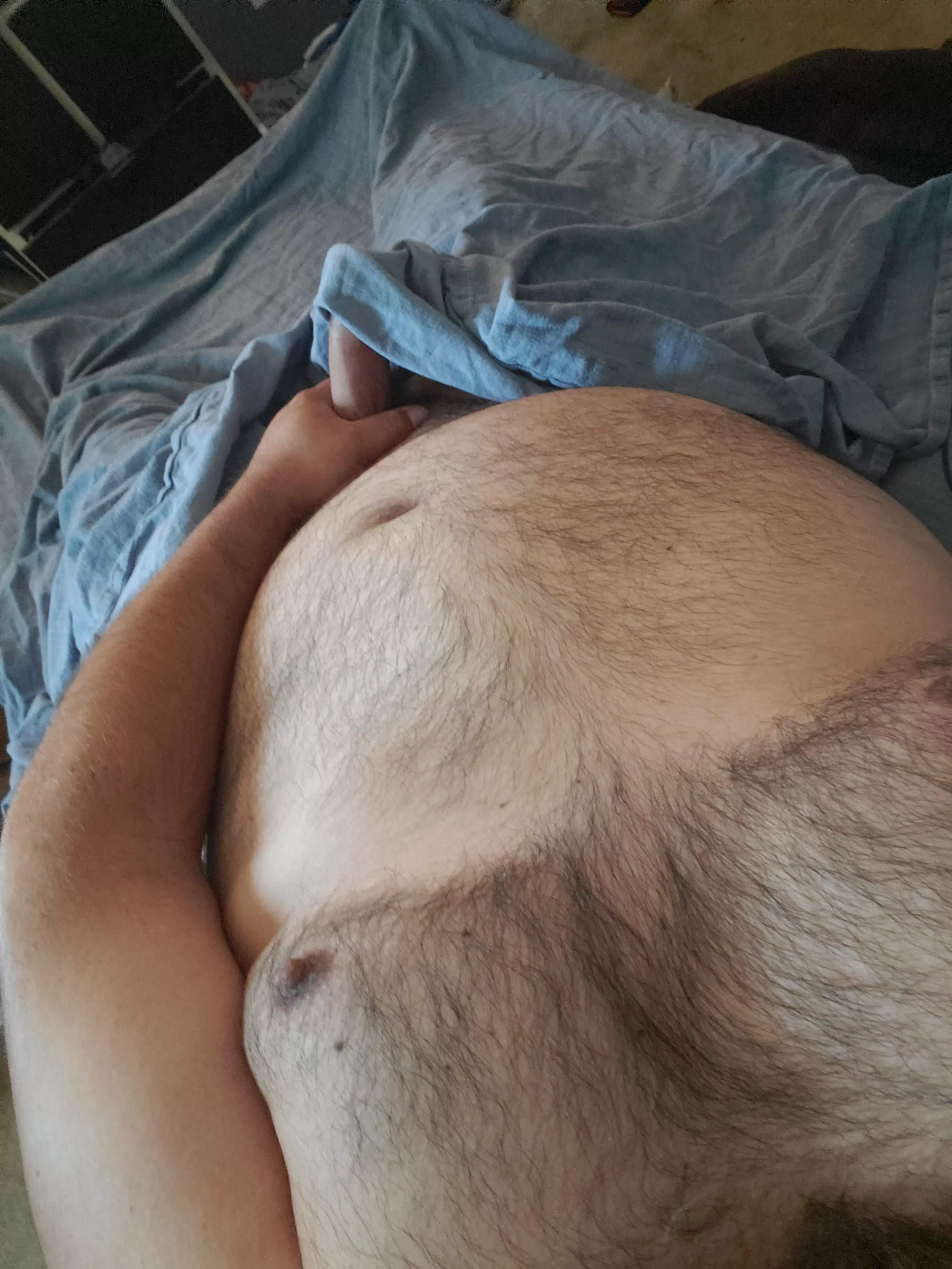 Happt Sunday everyone! Anyone need a bearded mans face to sit on?