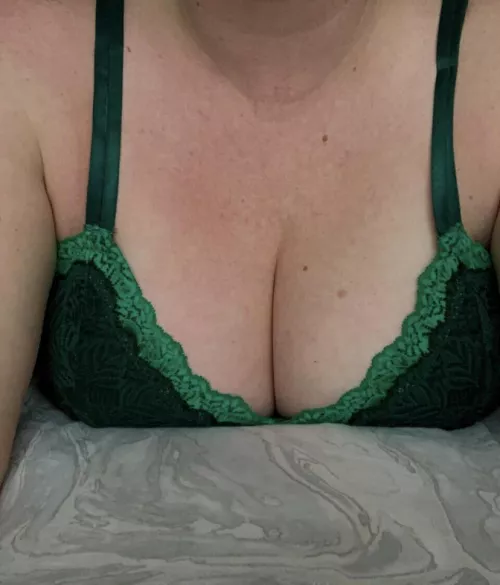 I’d love for you to bury your face in here!