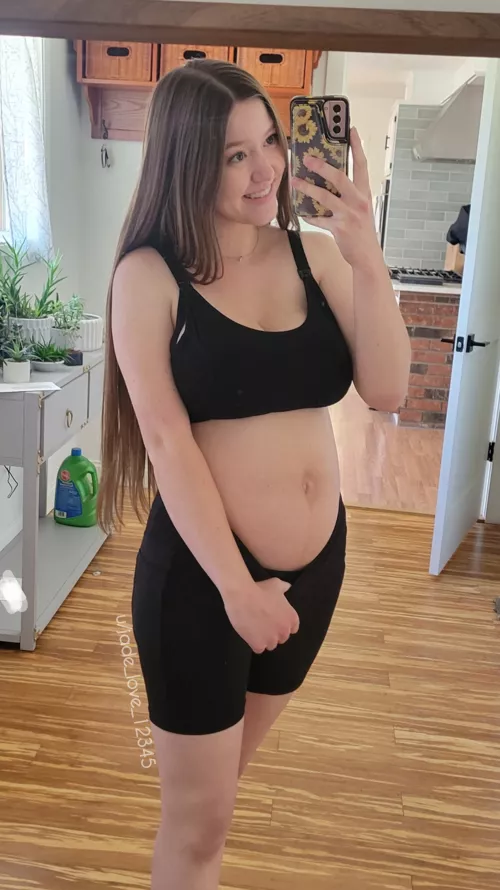 Is my body still sexy 4 days after having a baby?