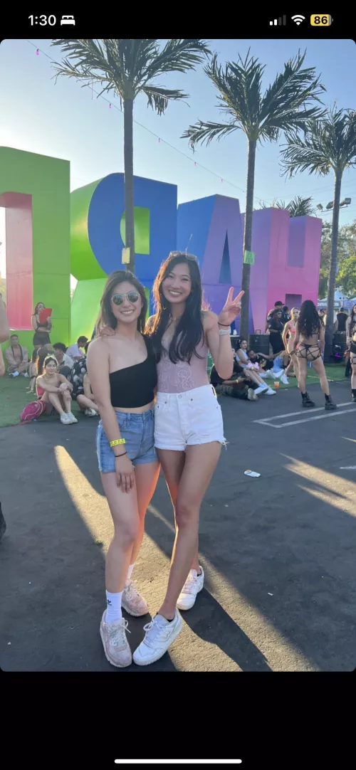 Left or right? Dm to chat