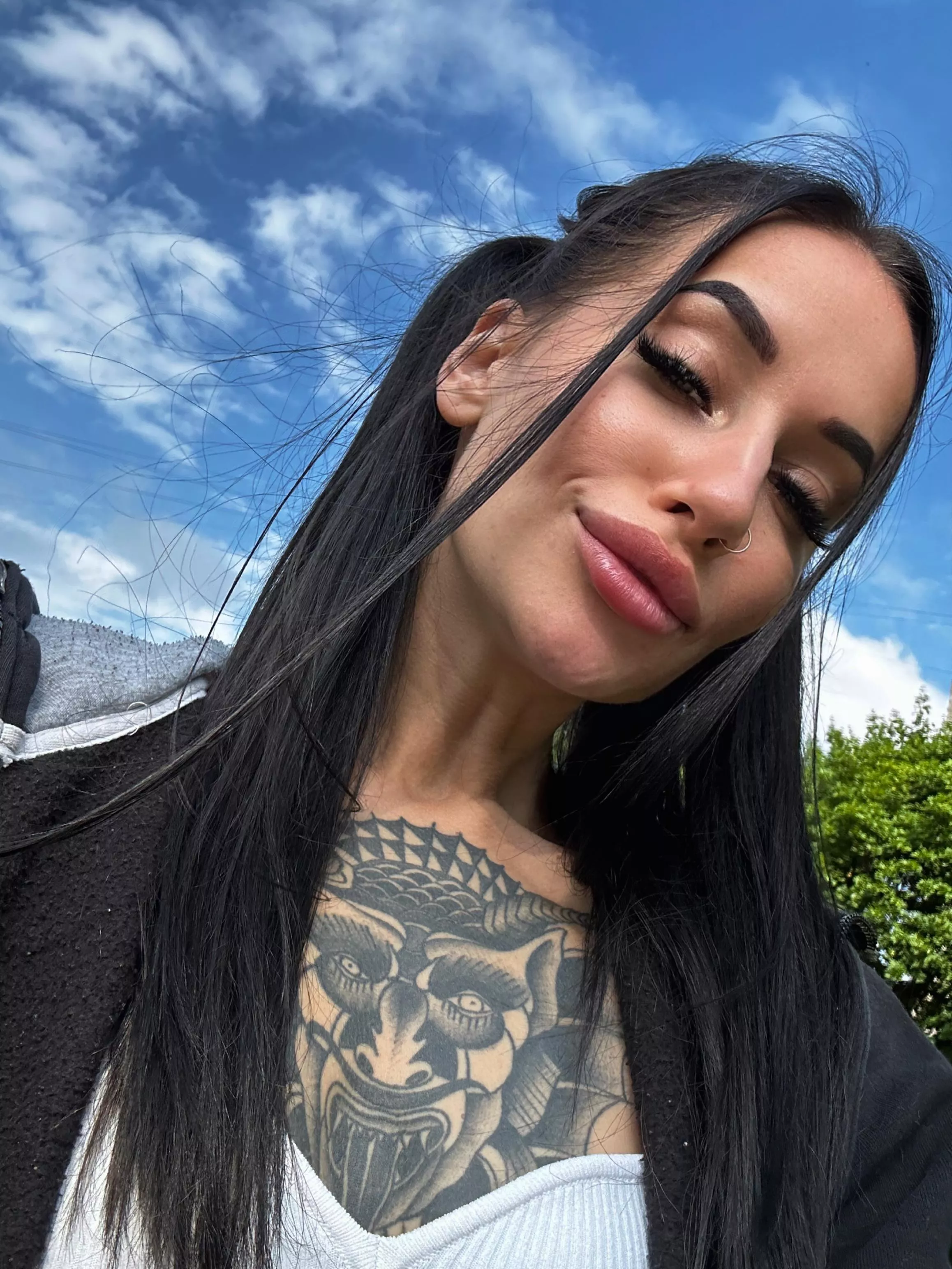 my face is look so plastic ?