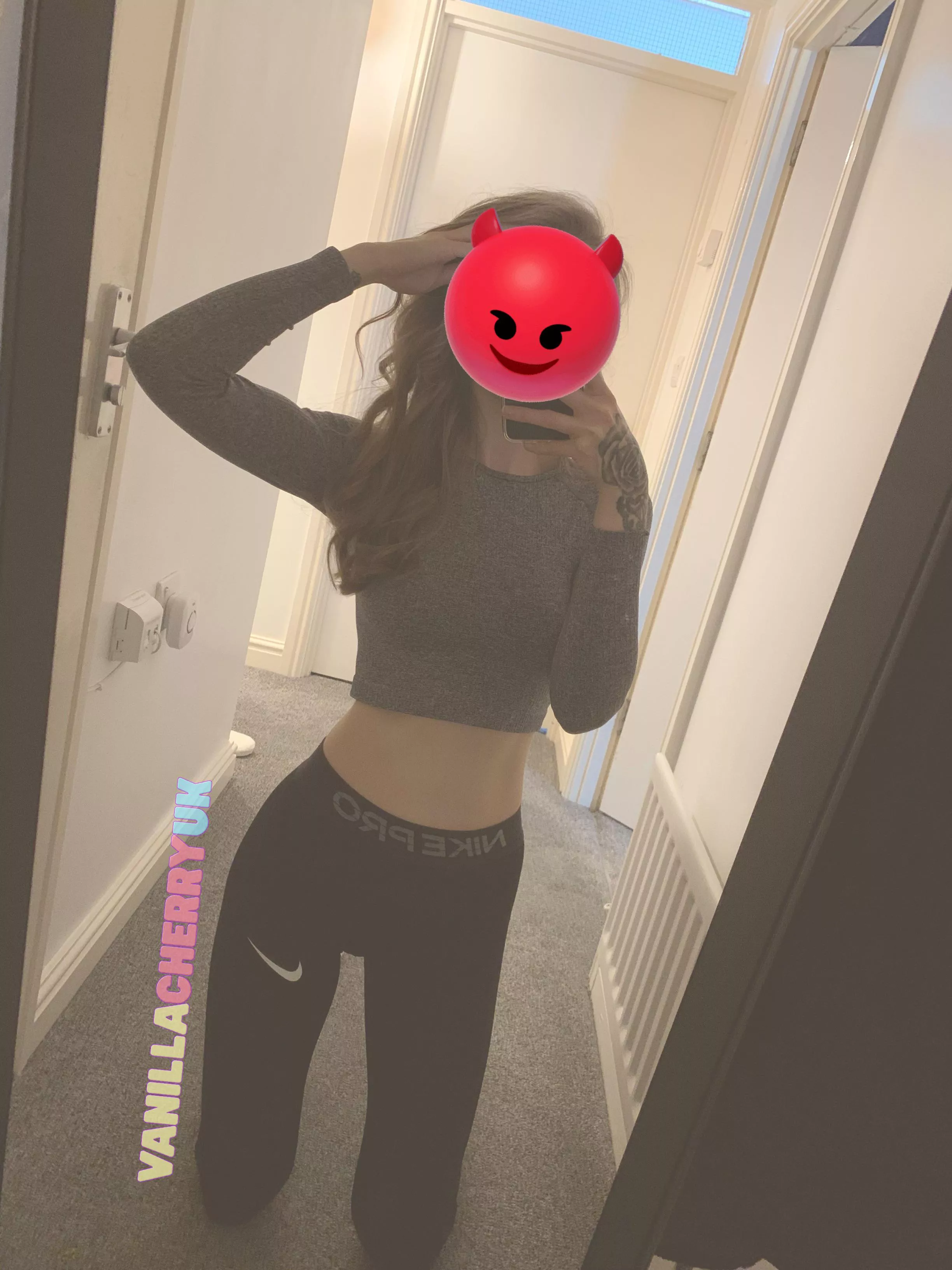 Pre workout selfie for motivation