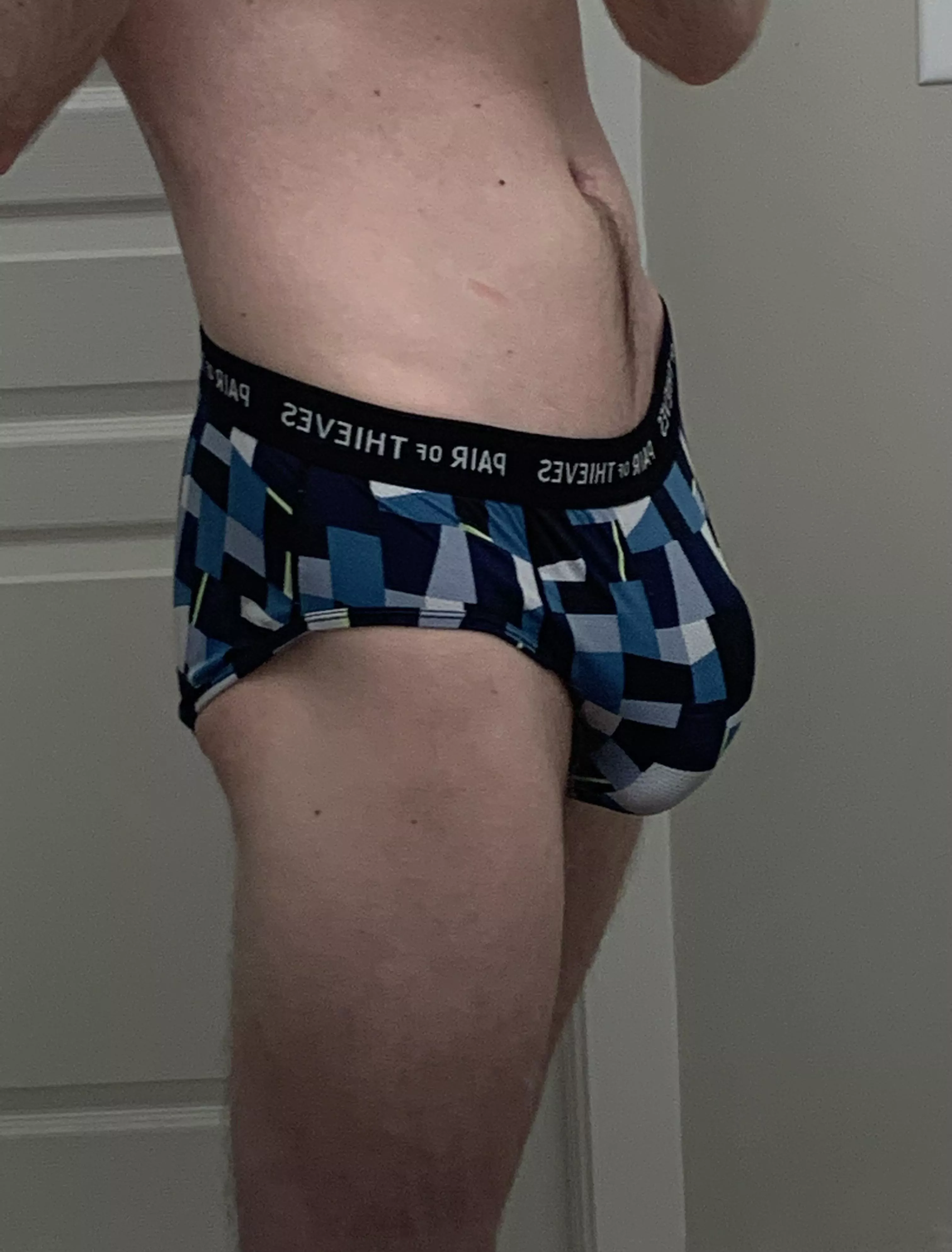 Rate my bulge out of 10