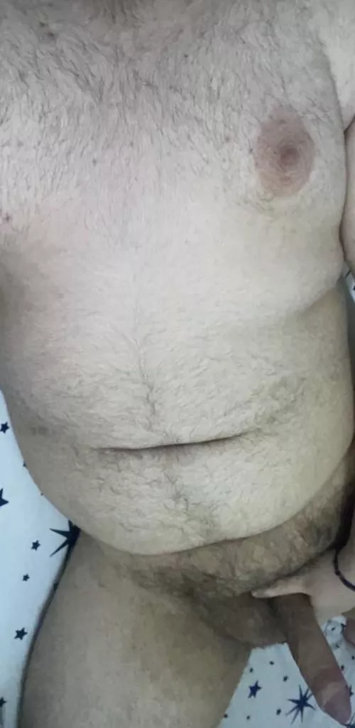 who likes big strong chubby burly bears with big thick cocks? message me