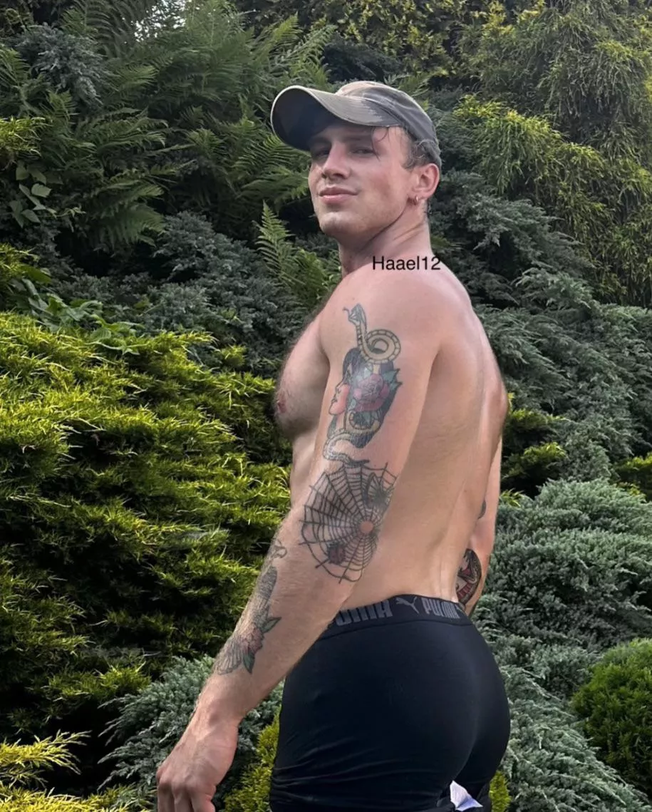 Who ordered muscle butt?