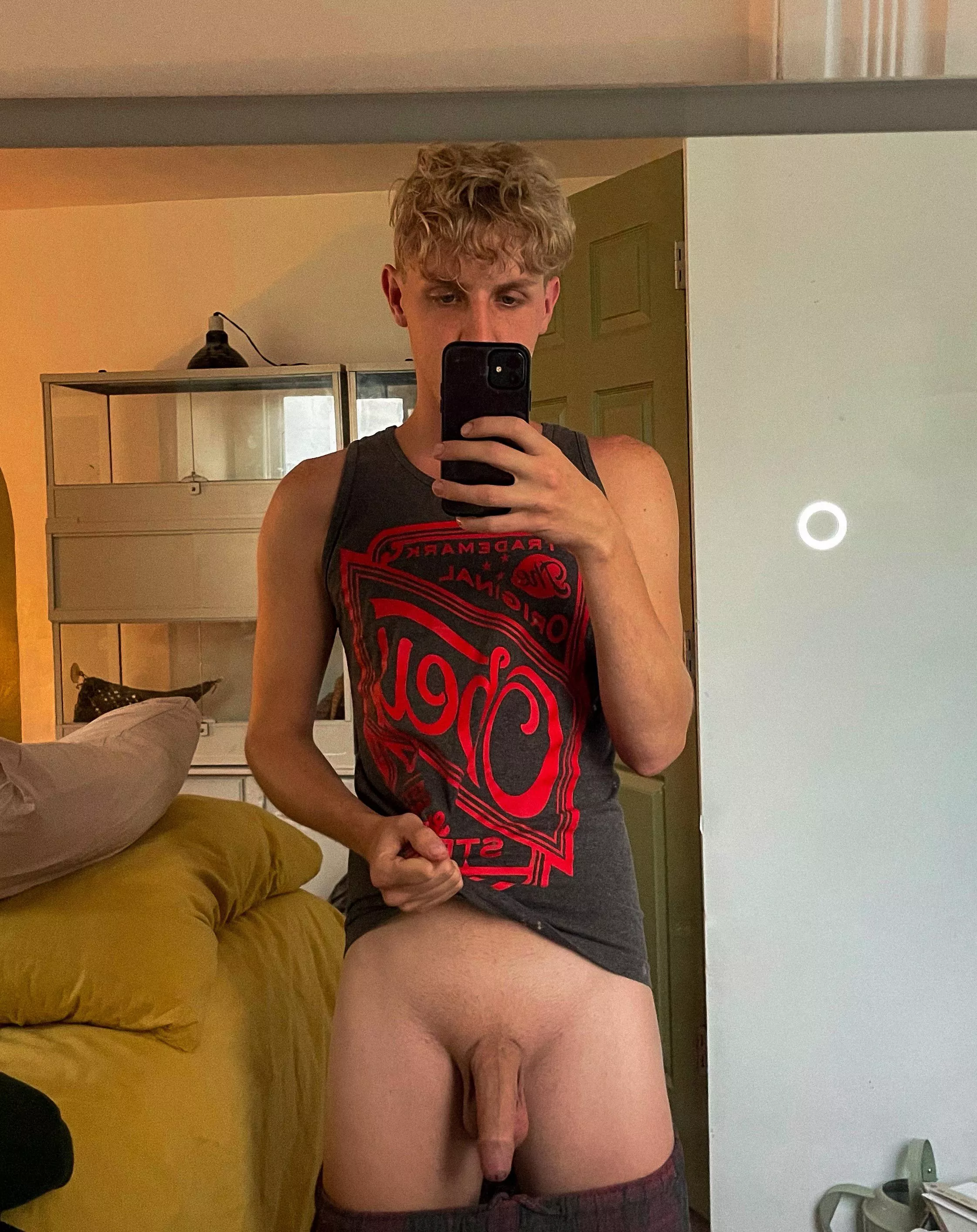 Who’s getting on their knees for my cock😈👅