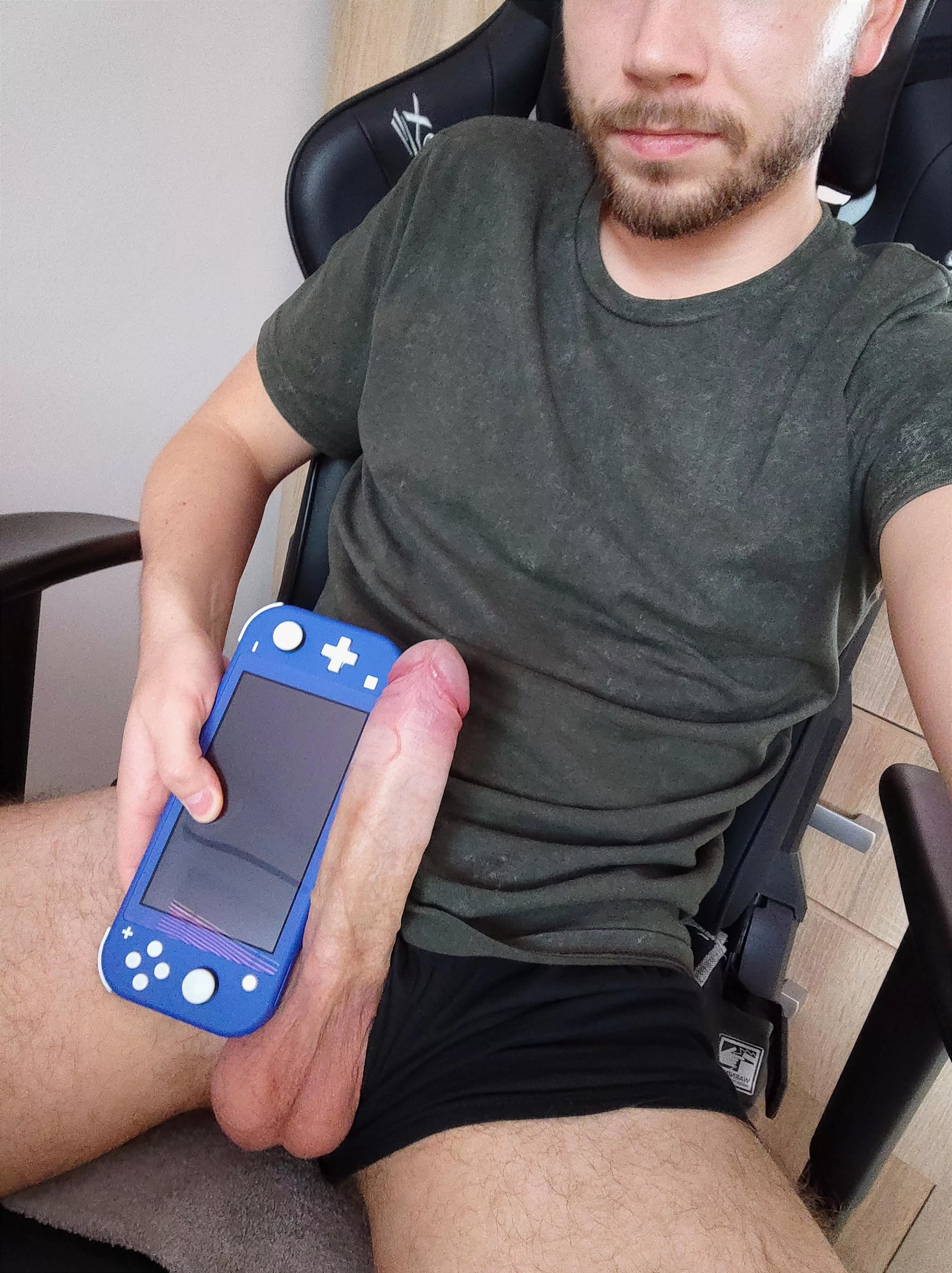 Would you suck it while i'm saving Zelda?