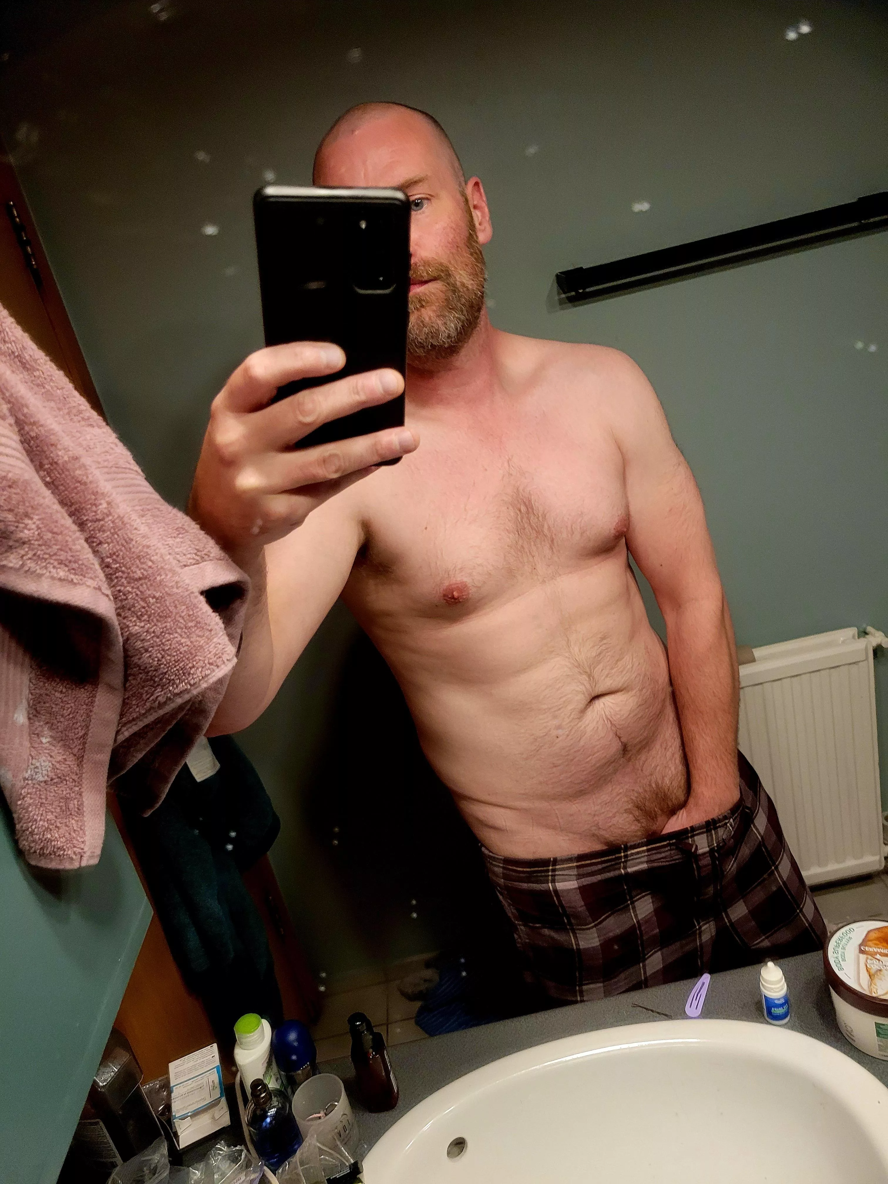 [43] Bathroom [x], slightly tilted camera [x], posting on reddit after everyone's gone to bed [x]; the wild dad trifecta!